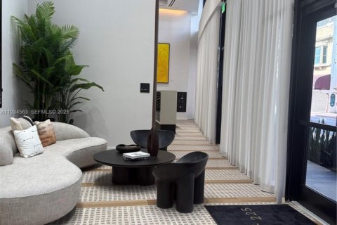 Condo in Miami, Florida, 2 bedrooms  № 1993598 - photo 2