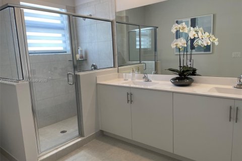 Touwnhouse à vendre à Miami, Floride: 3 chambres, 157.66 m2 № 2057376 - photo 8