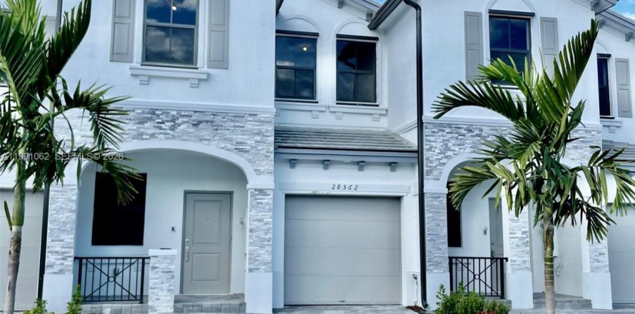 Touwnhouse à Miami, Floride 3 chambres, 157.66 m2 № 2057376