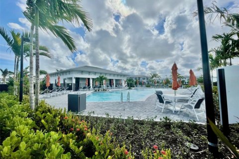 Touwnhouse à vendre à Miami, Floride: 3 chambres, 157.66 m2 № 2057376 - photo 14