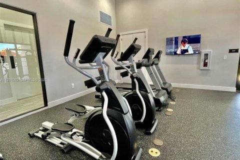 Touwnhouse à vendre à Miami, Floride: 3 chambres, 157.66 m2 № 2057376 - photo 29