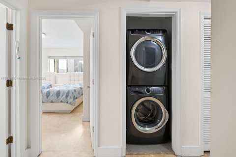 Купить кондоминиум в Майами-Бич, Флорида 3 спальни, 113.34м2, № 1966872 - фото 11