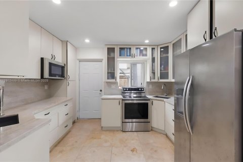 Купить кондоминиум в Майами-Бич, Флорида 3 спальни, 113.34м2, № 1966872 - фото 3