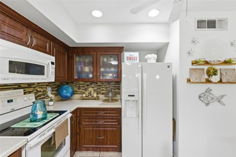 Condominio en venta en Miami Lakes, Florida, 3 dormitorios, 118.45 m2 № 1968226 - foto 19