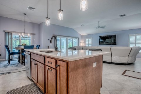 Casa en venta en The Villages, Florida, 3 dormitorios, 176.24 m2 № 1899299 - foto 8