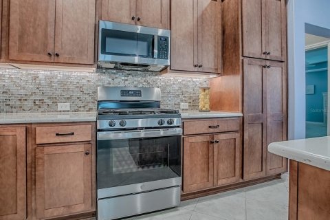 Casa en venta en The Villages, Florida, 3 dormitorios, 176.24 m2 № 1899299 - foto 11