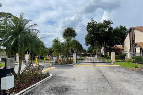 Condo in Orlando, Florida, 3 bedrooms  № 1834796 - photo 2