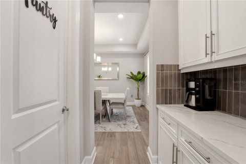 Casa en venta en Sarasota, Florida, 5 dormitorios, 376.72 m2 № 2215688 - foto 18