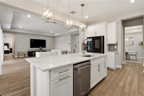 Casa en venta en Sarasota, Florida, 5 dormitorios, 376.72 m2 № 2215688 - foto 19