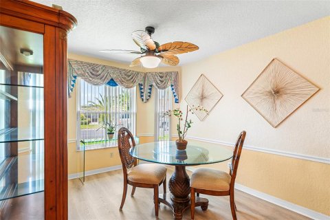 Villa ou maison à vendre à Haines City, Floride: 2 chambres, 173.54 m2 № 1875998 - photo 17