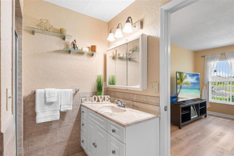 Villa ou maison à vendre à Haines City, Floride: 2 chambres, 173.54 m2 № 1875998 - photo 25