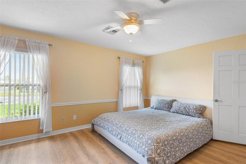 Villa ou maison à vendre à Haines City, Floride: 2 chambres, 173.54 m2 № 1875998 - photo 5