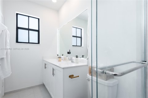 Touwnhouse à vendre à Miami, Floride: 3 chambres, 123.37 m2 № 2170119 - photo 21