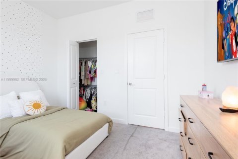 Touwnhouse à vendre à Miami, Floride: 3 chambres, 123.37 m2 № 2170119 - photo 24