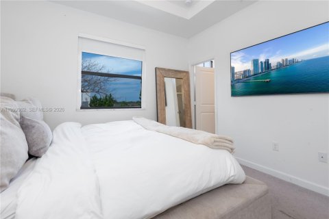 Touwnhouse à vendre à Miami, Floride: 3 chambres, 123.37 m2 № 2170119 - photo 19
