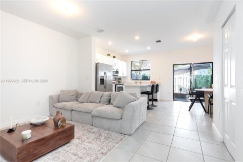 Touwnhouse à vendre à Miami, Floride: 3 chambres, 123.37 m2 № 2170119 - photo 12