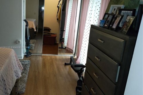 Townhouse in West Palm Beach, Florida 2 bedrooms, 114.83 sq.m. № 1686068 - photo 7