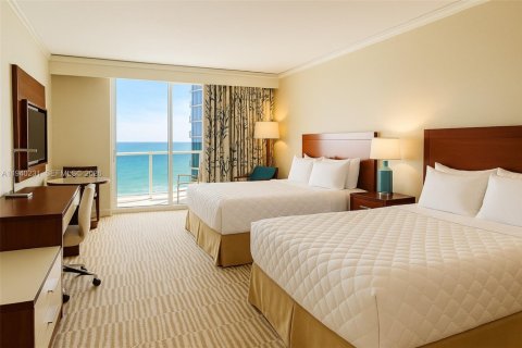 Hôtel, hôtellerie à vendre à Sunny Isles Beach, Floride: 51.19 m2 № 2059718 - photo 2