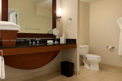 Hôtel, hôtellerie à vendre à Sunny Isles Beach, Floride: 51.19 m2 № 2059718 - photo 4