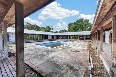 House in Sarasota, Florida 5 bedrooms, 549.98 sq.m. № 2393472 - photo 20