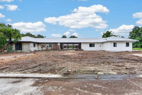 House in Sarasota, Florida 5 bedrooms, 549.98 sq.m. № 2393472 - photo 5