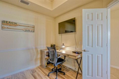 Condo in Bradenton, Florida, 2 bedrooms  № 1615555 - photo 20