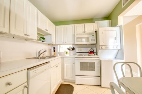 Copropriété à vendre à Lake Worth, Floride: 2 chambres, 90.86 m2 № 2188263 - photo 7