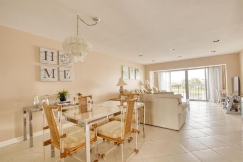Copropriété à vendre à Lake Worth, Floride: 2 chambres, 90.86 m2 № 2188263 - photo 3