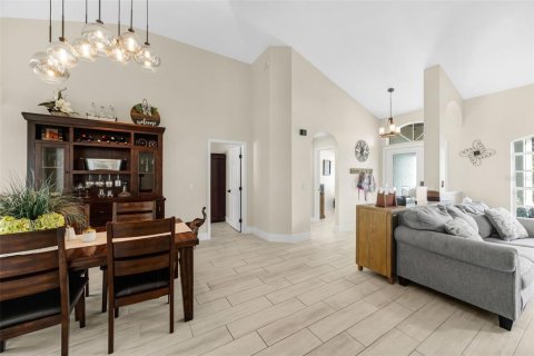House in Riverview, Florida 4 bedrooms, 235.04 sq.m. № 1916324 - photo 8