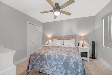 Villa ou maison à vendre à Riverview, Floride: 4 chambres, 235.04 m2 № 1916324 - photo 28