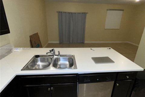 Купить таунхаус в Хомстед, Флорида 3 спальни, 152.55м2, № 2030204 - фото 8