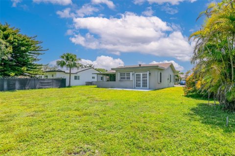 House in Tamarac, Florida 2 bedrooms, 99.68 sq.m. № 2087179 - photo 20