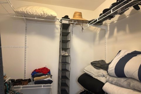 Copropriété à vendre à Sunrise, Floride: 1 chambre, 85.01 m2 № 1968331 - photo 27