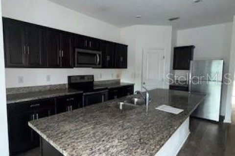 House in Lake Wales, Florida 4 bedrooms, 179.21 sq.m. № 1834578 - photo 2
