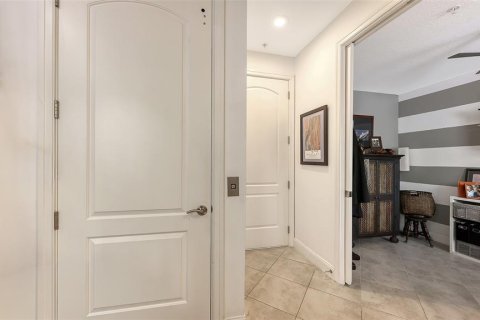 Touwnhouse à louer à Sarasota, Floride: 2 chambres, 194.44 m2 № 2103152 - photo 9