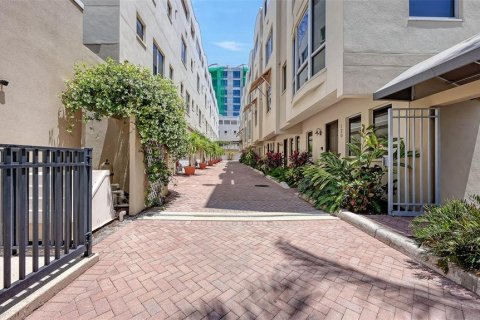 Touwnhouse à Sarasota, Floride 2 chambres, 194.44 m2 № 2103152