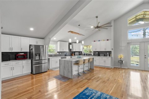 House in Oak Hill, Florida 4 bedrooms, 334.45 sq.m. № 1657628 - photo 15