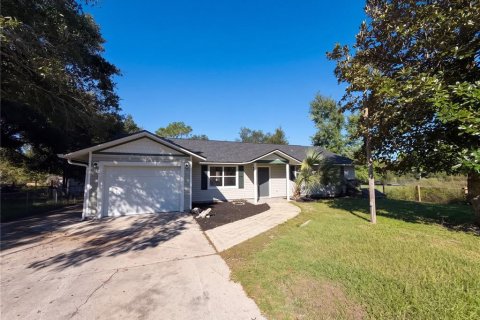 House in Summerfield, Florida 3 bedrooms, 187.66 sq.m. № 2421809 - photo 2