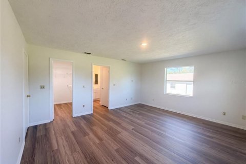 House in Summerfield, Florida 3 bedrooms, 187.66 sq.m. № 2421809 - photo 14