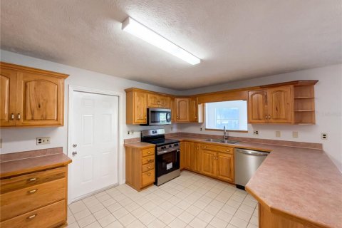 House in Summerfield, Florida 3 bedrooms, 187.66 sq.m. № 2421809 - photo 8
