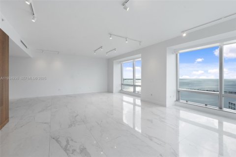Condo in Miami, Florida, 2 bedrooms  № 1993114 - photo 4