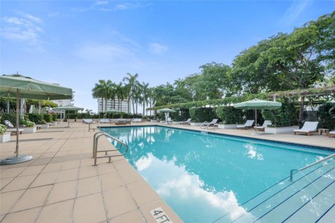 Condo in Miami, Florida, 2 bedrooms  № 1993114 - photo 26
