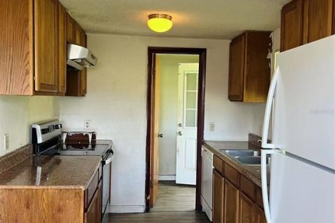 House in Apopka, Florida 3 bedrooms, 107.02 sq.m. № 1853751 - photo 4
