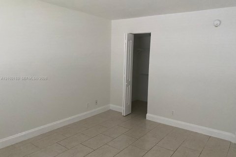 Copropriété à louer à Tamarac, Floride: 2 chambres, 88.16 m2 № 2407528 - photo 23