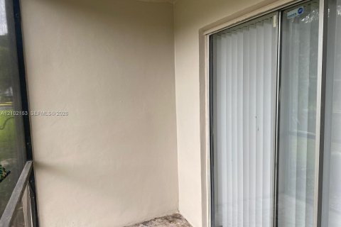 Copropriété à louer à Tamarac, Floride: 2 chambres, 88.16 m2 № 2407528 - photo 20