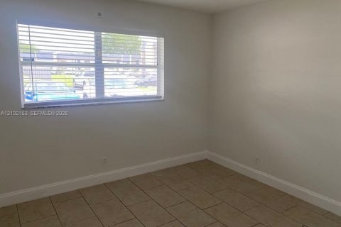 Copropriété à louer à Tamarac, Floride: 2 chambres, 88.16 m2 № 2407528 - photo 25