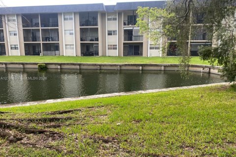 Copropriété à louer à Tamarac, Floride: 2 chambres, 88.16 m2 № 2407528 - photo 19