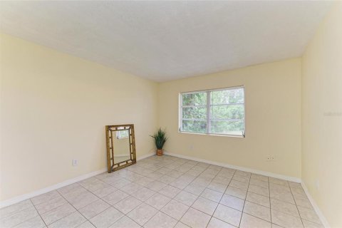 Villa ou maison à vendre à North Port, Floride: 4 chambres, 141.12 m2 № 1899920 - photo 5