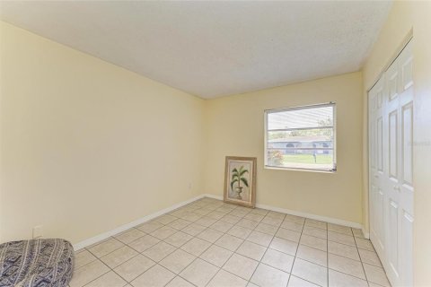 Villa ou maison à vendre à North Port, Floride: 4 chambres, 141.12 m2 № 1899920 - photo 24