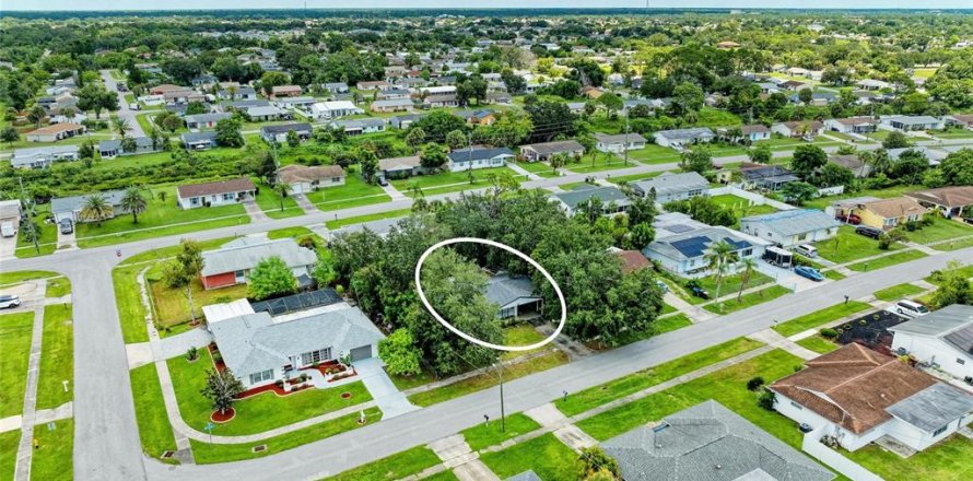 House in North Port, Florida 4 bedrooms, 141.12 sq.m. № 1899920